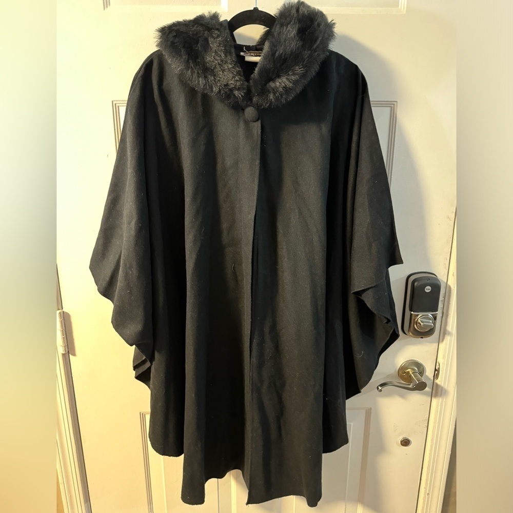 VTG Fur Hooded Wool Elegant Cape Coat Free Size Long Made in USA Union Tag Black